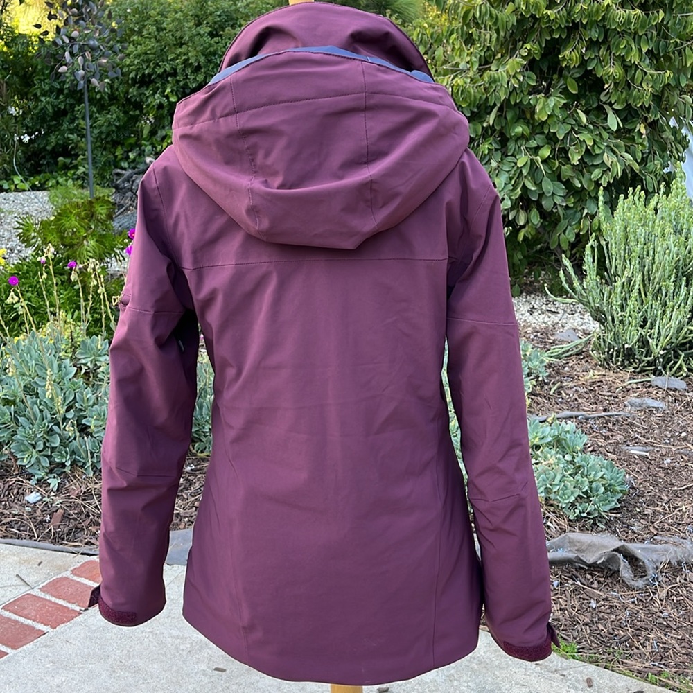 Helly Hansen Jacket Size Small - image 2